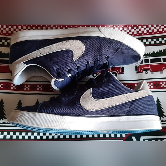 Nike Court Legacy Canvas Shoes - Picture 8 of 14